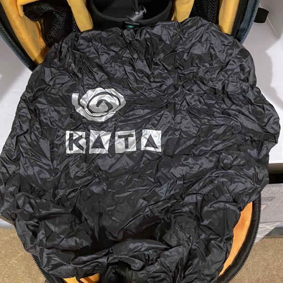 Kata KT R-103 Camera Rucksack With Tripod Holder - Picture 11 of 16